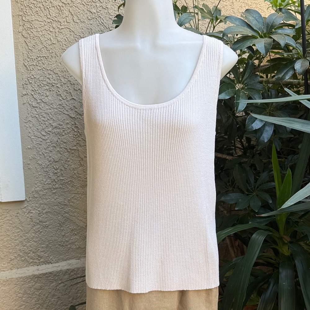 Vintage light cream St. John wool blend knit top